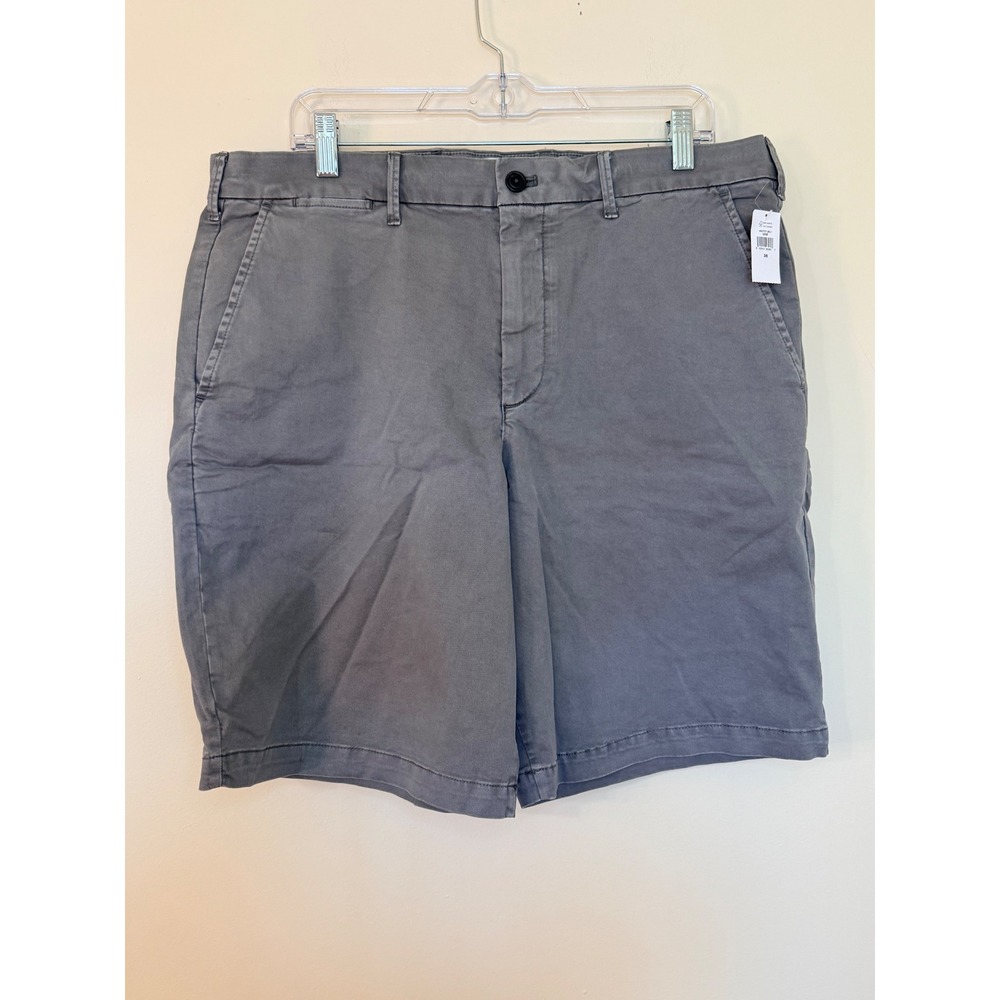 Gap Mens GapFlex Essential Khaki Shorts Grey 10" Inseam Size 36 NWT 440717-26-1